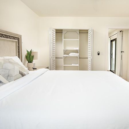 Black Vanilla - Stylish Symphony 3Miles Downtown Naples Exterior photo