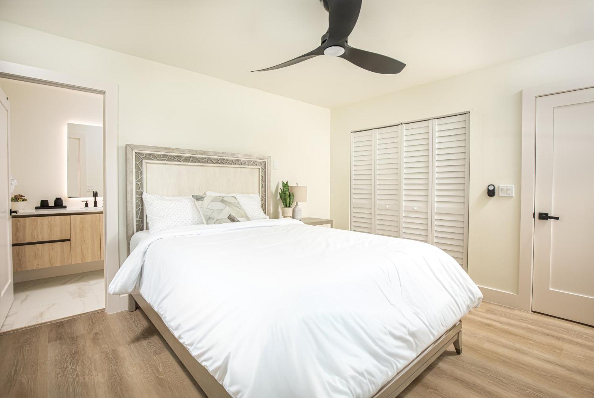Black Vanilla - Stylish Symphony 3Miles Downtown Naples Exterior photo
